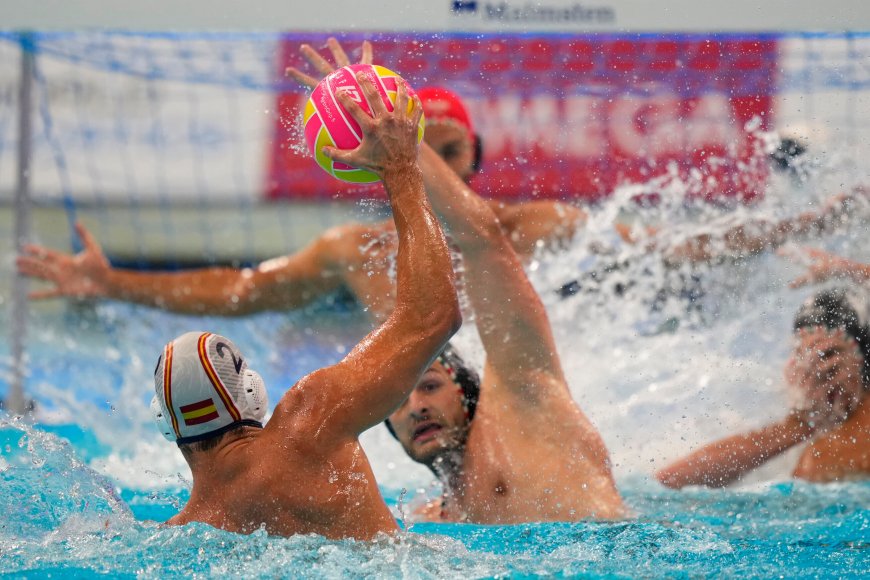 España gana su cuarto Mundial de waterpolo tras derrotar a Hungría por 15-13