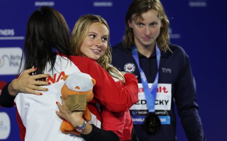 Summer McIntosh asalta el reino de Katie Ledecky en la carrera más esperada del Mundial de natación