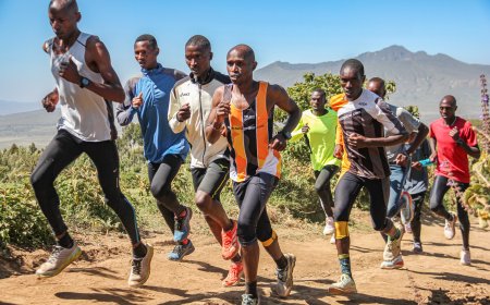 Los kenianos, de los maratones a las carreras por montañas