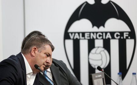 Ron Gourlay, CEO del Valencia CF, fía su plan a Carlos Corberán: “El año pasado estábamos en modo supervivencia, este es diferente”