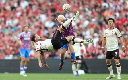 Vuelve la burbujeante Premier League, la liga del gasto récord en fichajes: 2.400 millones, cinco veces más que la Liga
