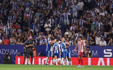 Simeone deja solo a Julián Alvarez y el Espanyol acaba remontando