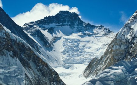 Un superviviente de la tragedia del K2 en 2008 manipula varias fotos de cima para atribuirse los 14 ‘ochomiles’