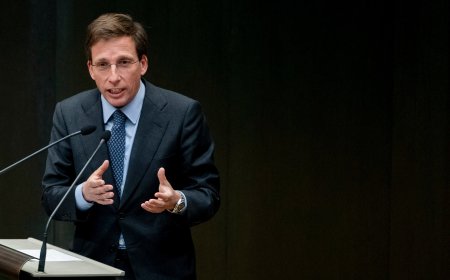 Almeida pone en guardia al PP al sembrar la duda de que se presente a la reelección en 2027: “Es un globo sonda por si se va”