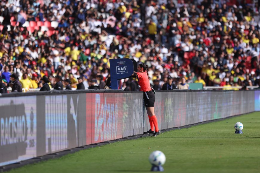 La Liga F aprueba el uso del VAR bajo demanda para la temporada 2025-2026