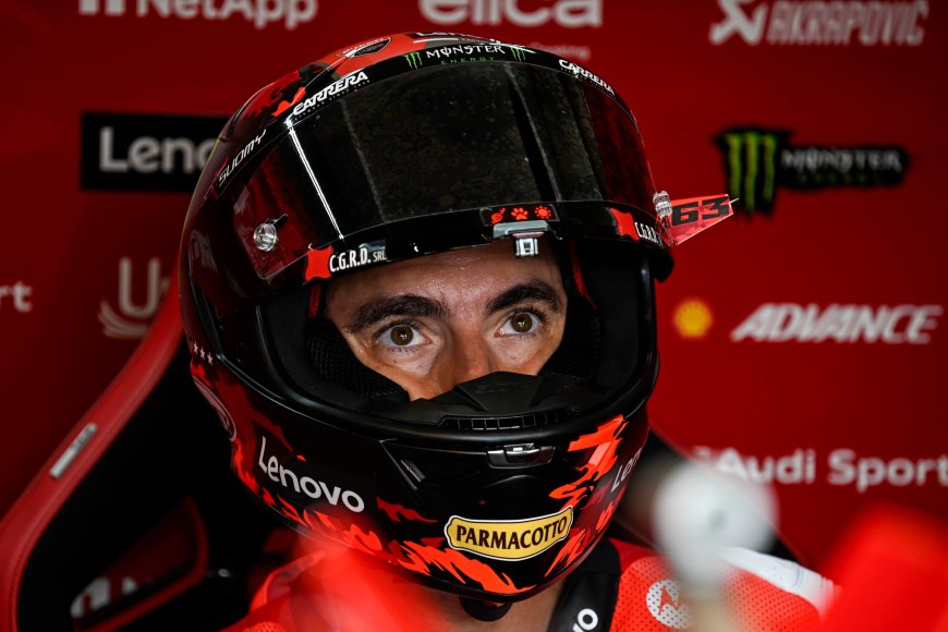 La frustración acorrala a Pecco Bagnaia, incapaz de replicar a Marc Márquez
