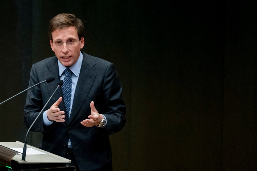 Almeida pone en guardia al PP al sembrar la duda de que se presente a la reelección en 2027: “Es un globo sonda por si se va”
