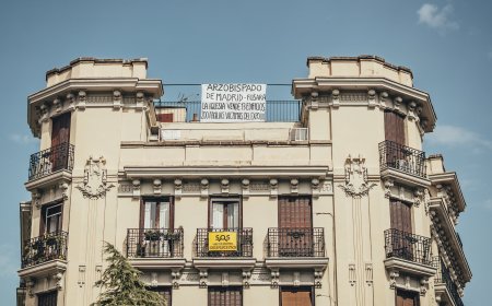 La Iglesia calla ante la venta de 13 edificios en Madrid a imputados por estafa y 200 vecinos afectados escribirán al Papa