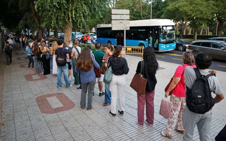 Tres días seguidos de atascos en el transporte público de Madrid por el cierre de la Línea 6 de Metro: “Ya son demasiadas cosas”