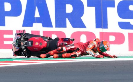 La ambición puede con Marc Márquez en una ‘sprint’ del GP de San Marino que gana Marco Bezzecchi