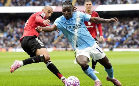 Jérémy Doku revoluciona al City en el derby de Manchester