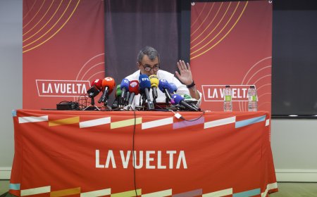 El director de la Vuelta a España: “Las imágenes hablan por sí solas, es lamentable todo lo que ocurrió”