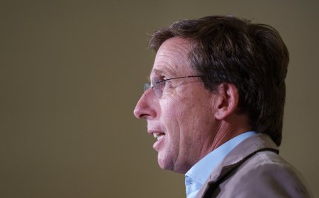 Almeida mantiene el pago de los 350.000 euros del patrocinio de La Vuelta, pese a la suspensión de la última etapa en Madrid