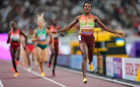 Fayth Kipyegon iguala a El Guerrouj con su cuarto título mundial de 1.500 y Marta Pérez acaba novena