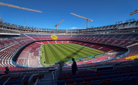 El Ayuntamiento niega al Barcelona la licencia para jugar en el nuevo Camp Nou este domingo