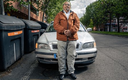 Miles de familias esperan un piso público, pero el que ocupaba Juan José sigue vacío más de un año después de su desahucio