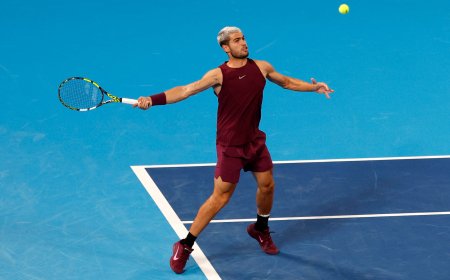Alcaraz bate a Nakashima y accede a las semifinales de Tokio