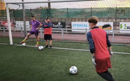 Morir en un partido de Tercera Federación: en el campo en que se golpeó Raúl Ramírez no había médico ni ambulancia, sí un desfibrilador