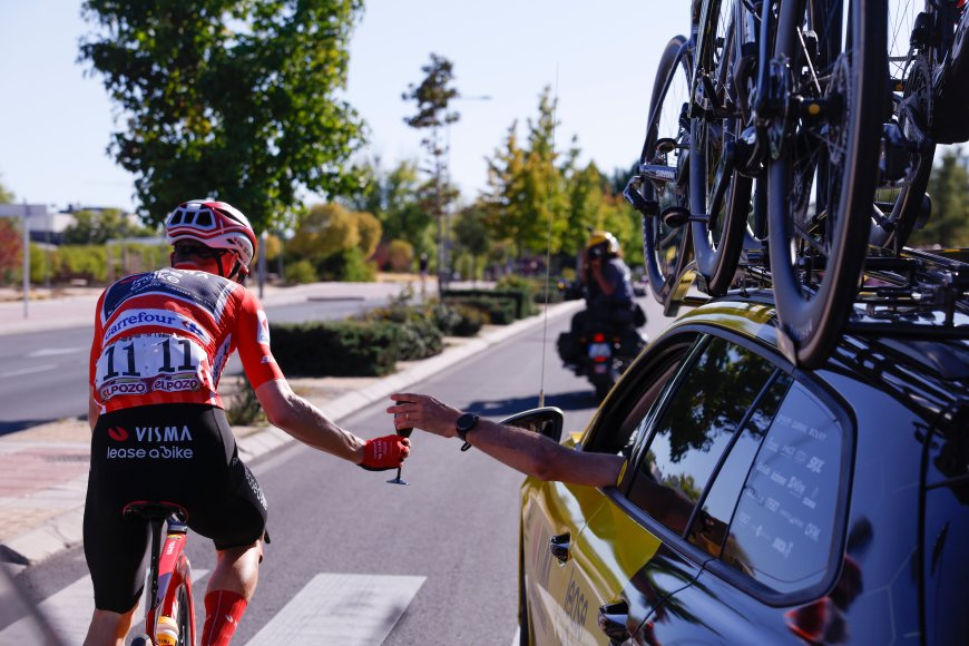 Última etapa de la Vuelta a España en directo | La organización cambia el recorrido de entrada a Madrid para blindar la seguridad de los ciclistas
