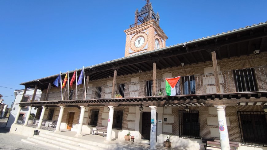El PP denuncia a un Ayuntamiento de Madrid por colocar una bandera de Palestina en el balcón: “Es una entidad extranjera”