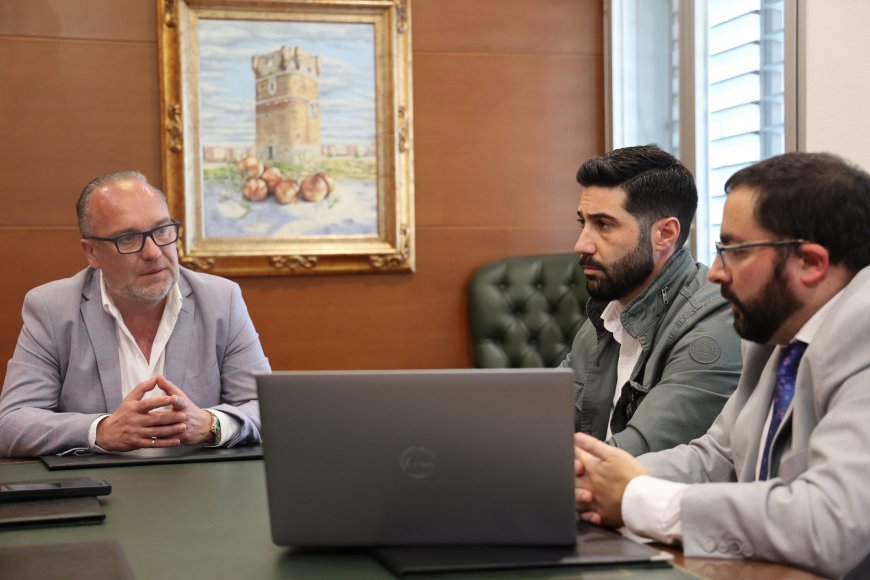 El alcalde de Arroyomolinos (PP) admite que no autorizó un acto sobre las muertes en las residencias de Madrid por su carácter “reivindicativo”