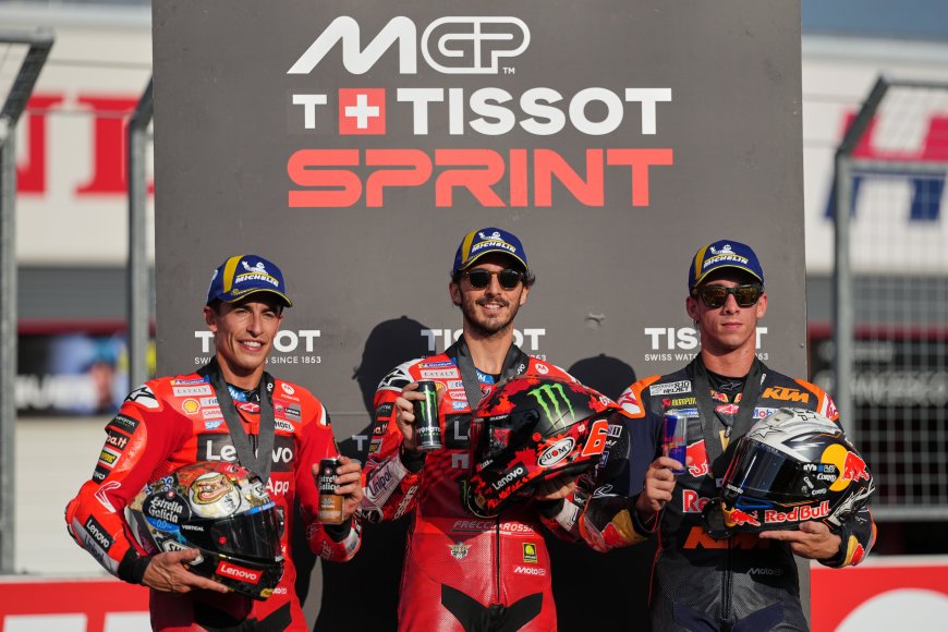 Pecco Bagnaia despierta en la ‘sprint’ del GP de Japón y Marc Márquez allana el camino al título