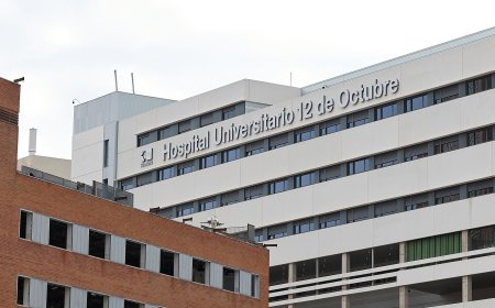 Un cardiólogo denuncia que fue reprendido en el 12 de Octubre por atender a un paciente que se quejó de la lista de espera