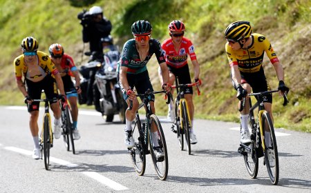El prometedor ciclista belga Cian Uijtdebroeks deja al Visma por el Movistar