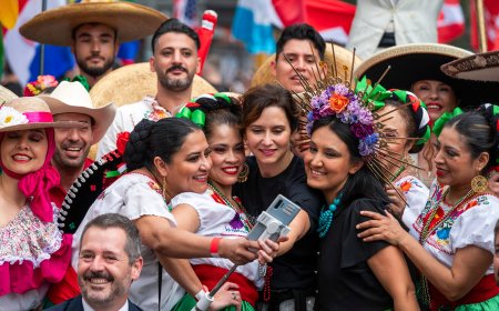 Madrid paga 400.000 euros para vender por TV en EE UU y México el Festival de la Hispanidad de Ayuso y la región como destino turístico
