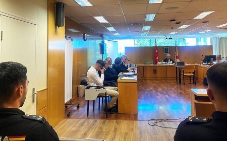 El jurado declara culpable de asesinato con alevosía y ensañamiento al joven de 18 años que asestó 42 puñaladas a su novia de la misma edad