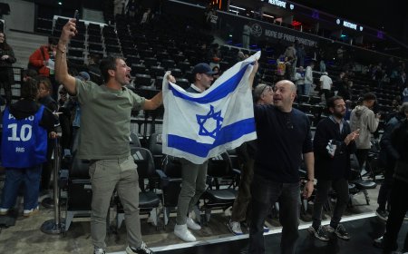 Pedro Martínez, técnico del Valencia Basket, sobre jugar en Israel: “¿Por qué no es seguro el 25 de noviembre y el 5 de diciembre sí?