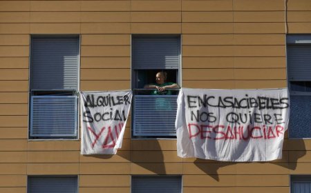 Ayuso compensa por tercera vez al fondo que compró 2.935 de viviendas públicas a Ignacio González y luego las tuvo que devolver