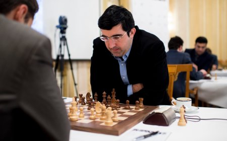 Conspiranoia y reproches tras la trágica muerte del ajedrecista Naroditsky