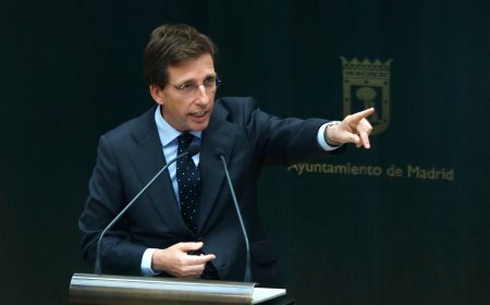 Almeida anuncia que el Ayuntamiento no aplicará la iniciativa de Vox que obligaba a informar sobre el supuesto síndrome posaborto