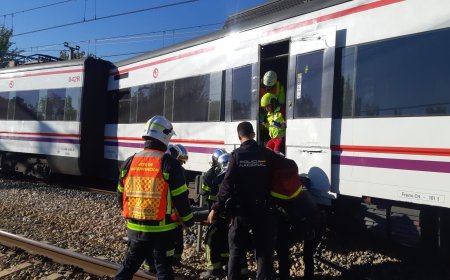 Retrasos y “prolongadas detenciones” en la red de Cercanías de Madrid por el descarrilamiento del tren en San Fernando de Henares