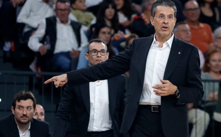 El dueño del Hapoel, multado por su mensaje a Pedro Martínez, vuelve a meterse con el entrenador del Valencia Basket