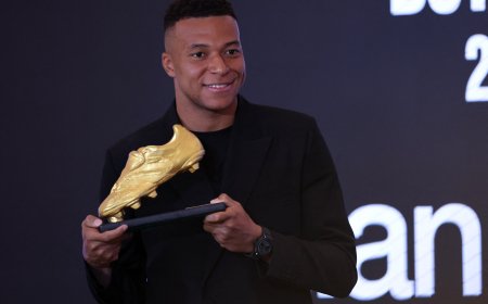 Mbappé recoge la Bota de Oro: “Gracias a los compañeros por sacar la mejor versión de Kylian”
