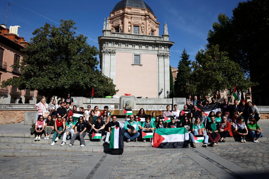 Profesores y familias salen a las calles de Madrid contra la censura escolar sobre Gaza: “No nos van a callar”