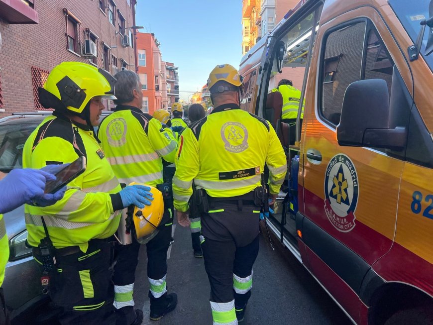 Una mujer sufre heridas graves tras ser atropellada por un camión de la limpieza en el distrito de Carabanchel