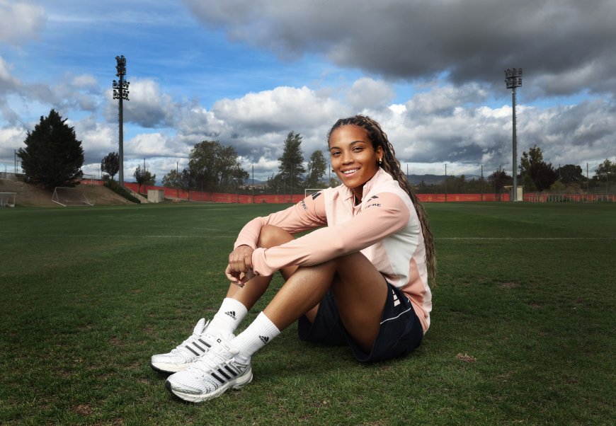 Vicky López, la mejor futbolista joven de Europa: “Cuando regateo a alguien me sale la sonrisa”