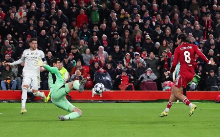 Solo Courtois aguanta en el derribo del Real Madrid en Liverpool