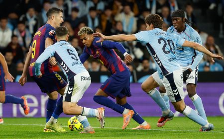 Celta - Barcelona en directo | Lamine Yamal anota el tercero del Barça antes del descanso