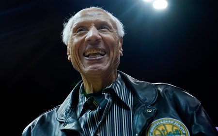 Muere a los 88 años Lenny Wilkens, el jugador-entrenador que asistió a todos en la NBA