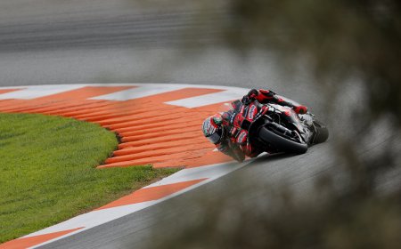 Aprilia se encomienda a Marco Bezzecchi, el líder que emergió del calvario de Jorge Martín