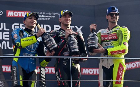 La última fiesta de MotoGP en pista es para Marco Bezzecchi y Aprilia