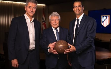 Era tan pobre que solo tenía dinero. Era tan iluso que quería comprarse un club