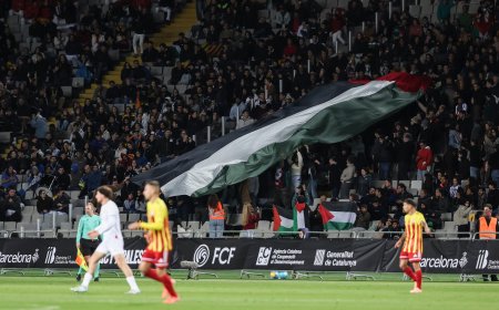 Cataluña arropa a Palestina en el amistoso entre sus dos selecciones celebrado en Montjuic