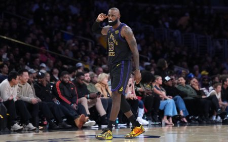 LeBron James estrena con nota y victoria su 23ª temporada de récord en la NBA