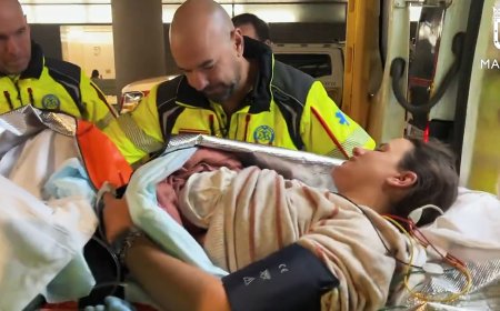 Nace una bebé en el portal de una vivienda del distrito Retiro