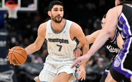 Santi Aldama, pico y pala en el tumulto de los Grizzlies